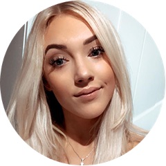 Leah, Hairdresser