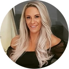Stacey, Nail technician